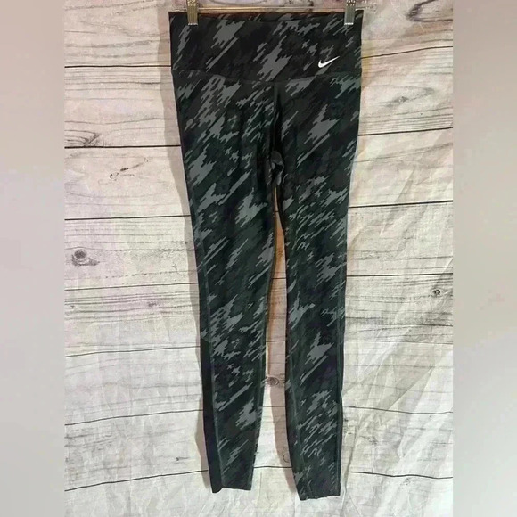 Nike camo dri-fit leggings - Picture 1 of 6